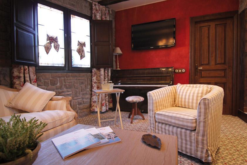 Hotel Rural La Tenada Carcedo de Burgos Buitenkant foto